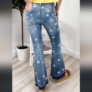 Anna-Kaci Floral Daisy Embroidered Bell Bottom Jeans